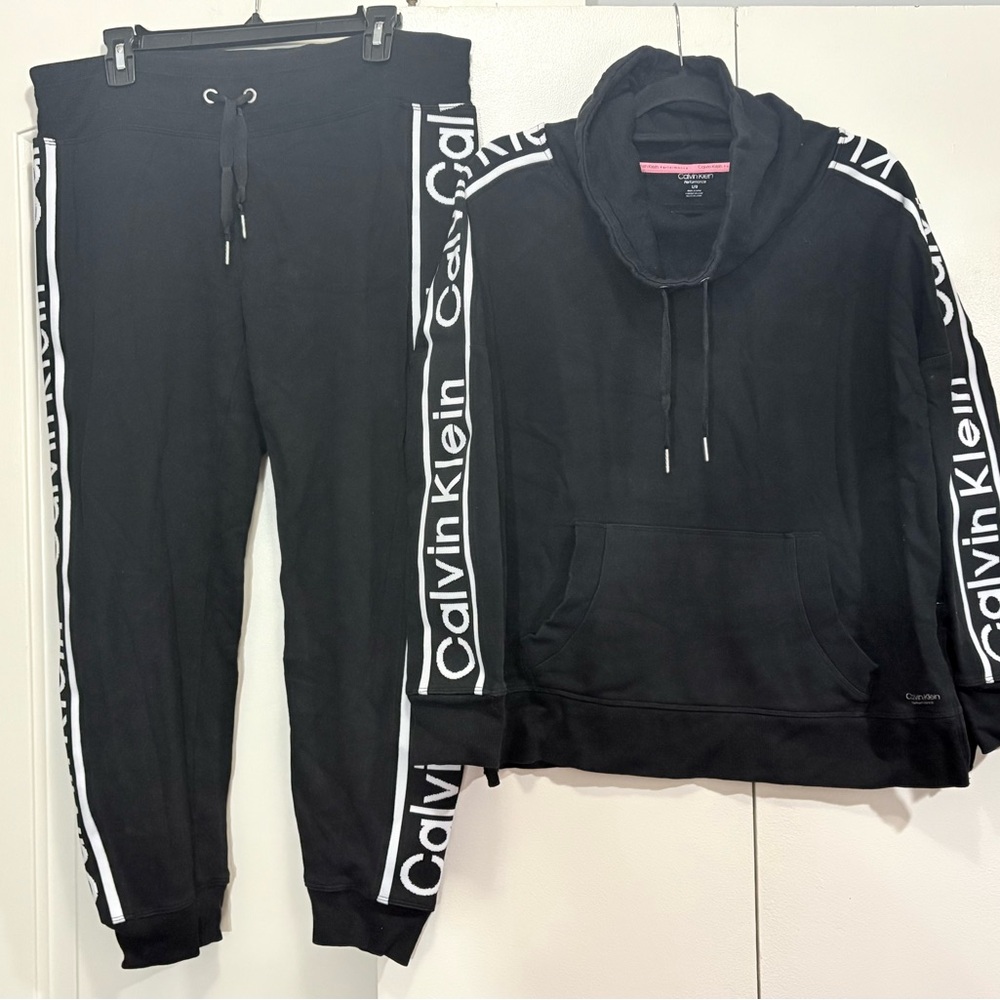 Calvin Klein Black Performance Jacket - Picture 3 of 10